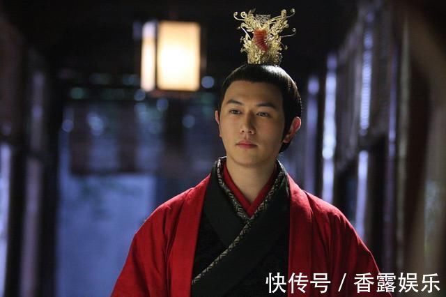 陈平$他仅带六人登基,夜发三道圣旨,堪称帝王心术的最高应用