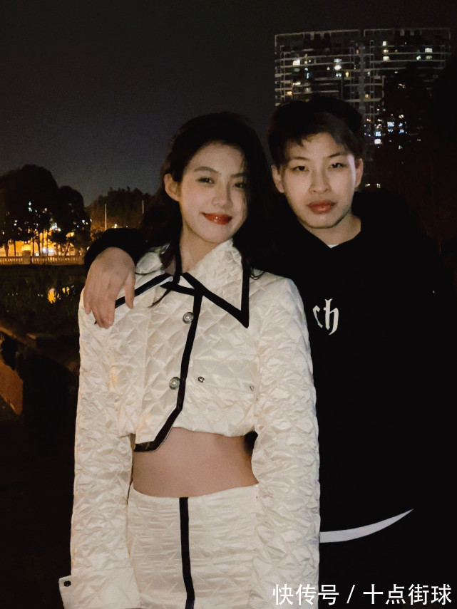 女篮|内蒙古女篮夺冠,球队18岁颜值担当爆红网络,身高1米9超美大长腿