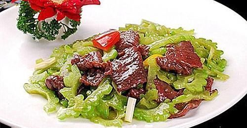 天生一对|苦瓜和此物天生一对,每天炒一盘,清热解毒,排出毒素,越吃越瘦