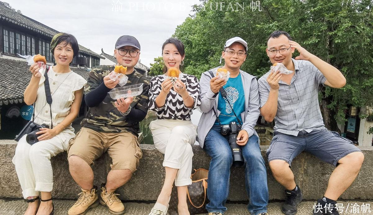 黎里 苏州黎里古镇上的特色小吃，5元一个供不应求，老板轻松年入百万