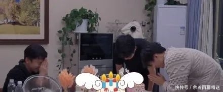 一个轻松的旅游节目,让他们拍成了搞笑节目,这样的快乐让人羡慕