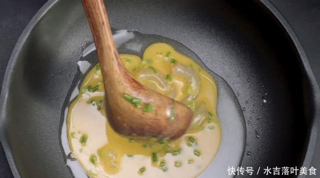 分享一款孩子爱吃的早餐饼,烹饪简单,营养美味,解馋的育儿美味