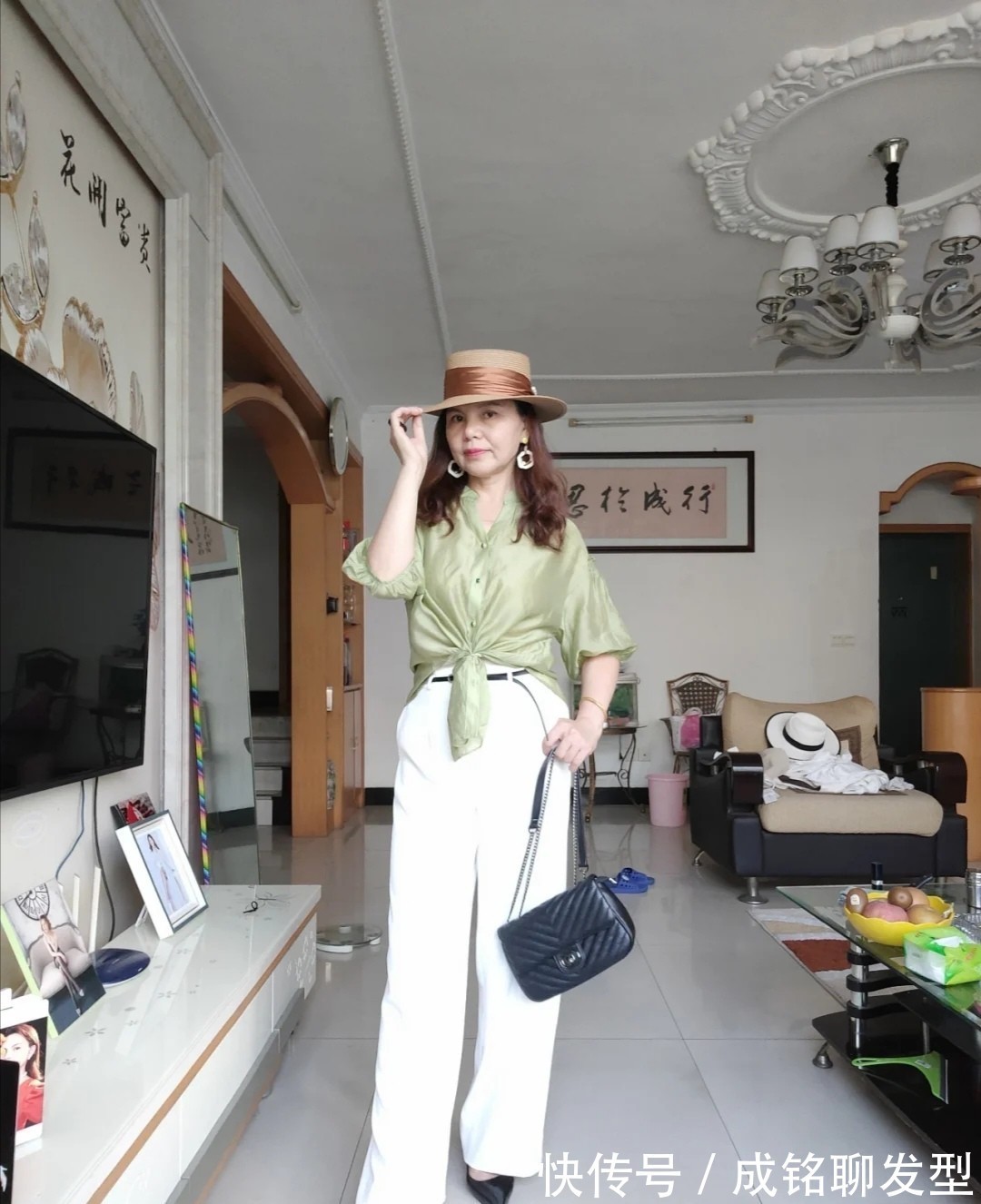 裤装 五十多岁的中年女人,这3个穿搭雷区最好别触碰,没气质又显廉价