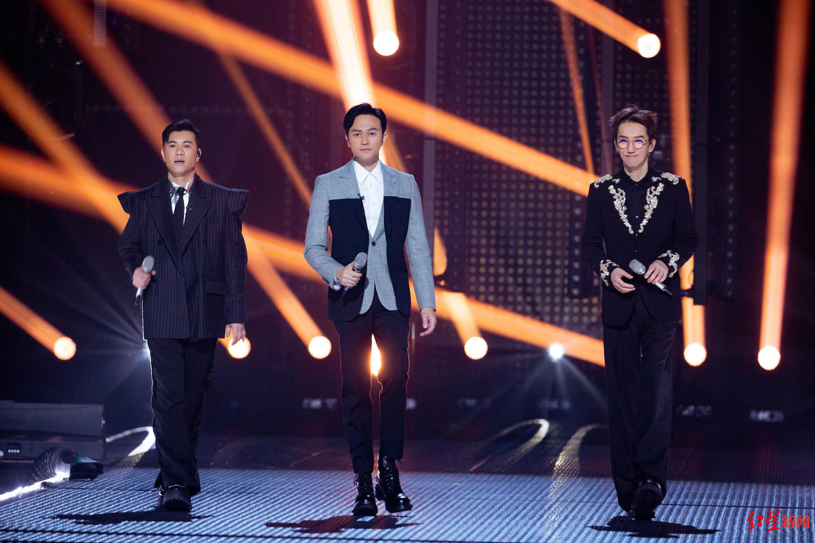 友情岁月|《披荆斩棘的哥哥》正式开播 霍尊与三位哥哥合唱《奔跑》