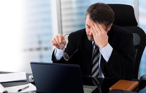 合成|“鼻毛变白”不只是因为衰老,还有其他因素作怪,男性朋友多留意