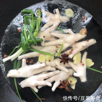 鸡脚|超经典的盐焗鸡脚在家也能做
