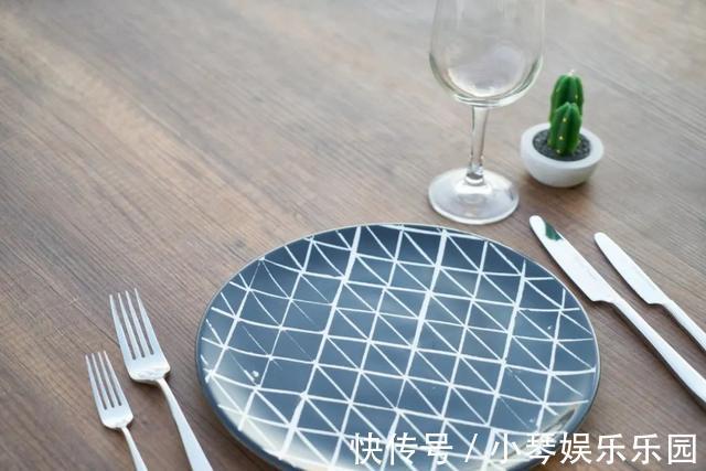 日食|一天到底该吃两顿还是三顿?营养专家从专业角度给出了答案