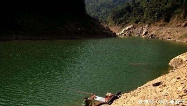 夏季|夏季钓水库,钓点选择的几个方向,这里鱼儿成群,下竿就咬钩