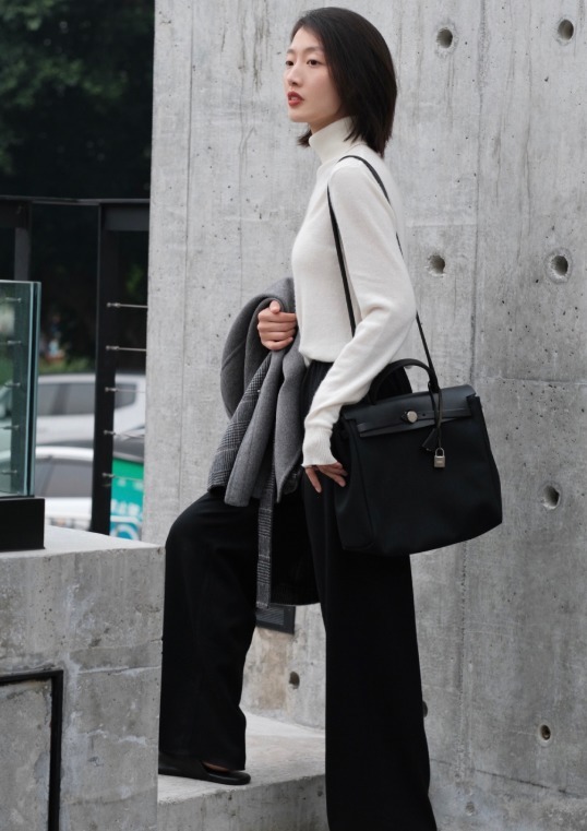 西装裤|针织衫怎么穿保暖又高级?借鉴这几组穿搭,洋气温柔又显气质