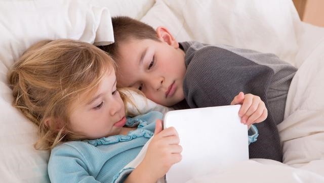 深度睡眠|孩子14岁前,几个睡前坏习惯及时改,以免错过最后一个猛长期