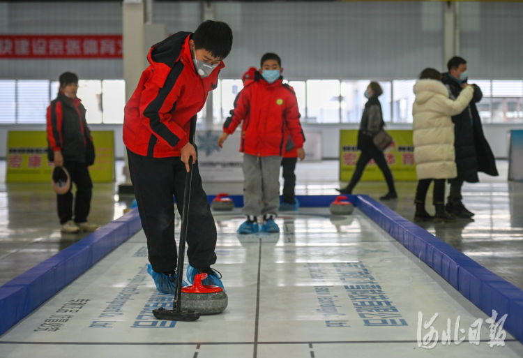 冰雪产业|河北张家口：用心打造冰雪产业“产学研用一体化”基地