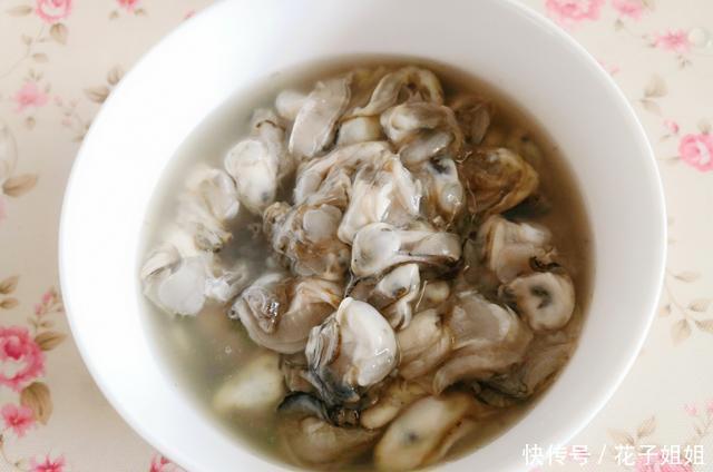 猪肉|东北不但有酸菜猪肉炖粉条,还有酸鲜够味的它,蒸一锅热乎又好吃