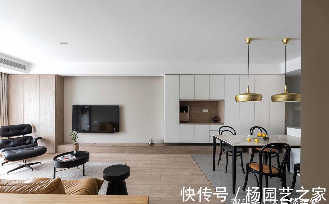 书桌|他大胆拆掉家里5面墙，全屋简洁大方还很实用，干净清爽太宜居了
