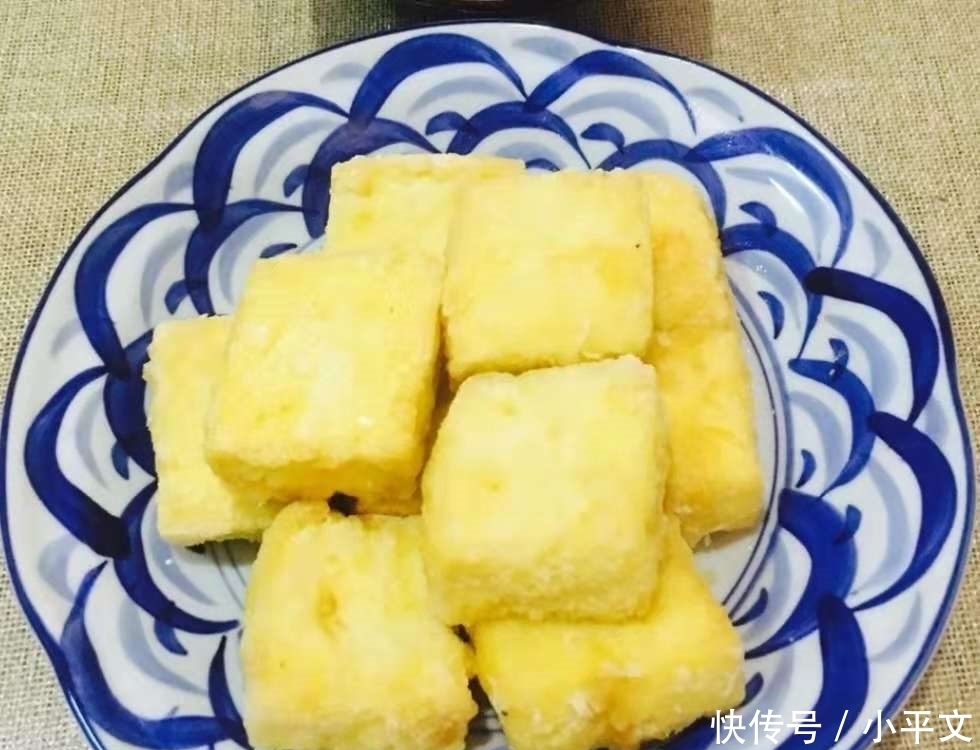 豆腐不要红烧了,教你做外脆里嫩的炸豆腐,家人吃到赞不绝口