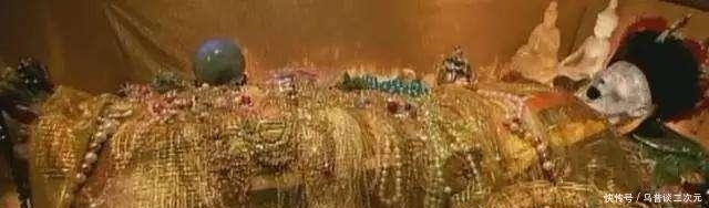 慈禧|慈禧棺材打开后，为何在场盗墓贼被吓昏？是你你也昏