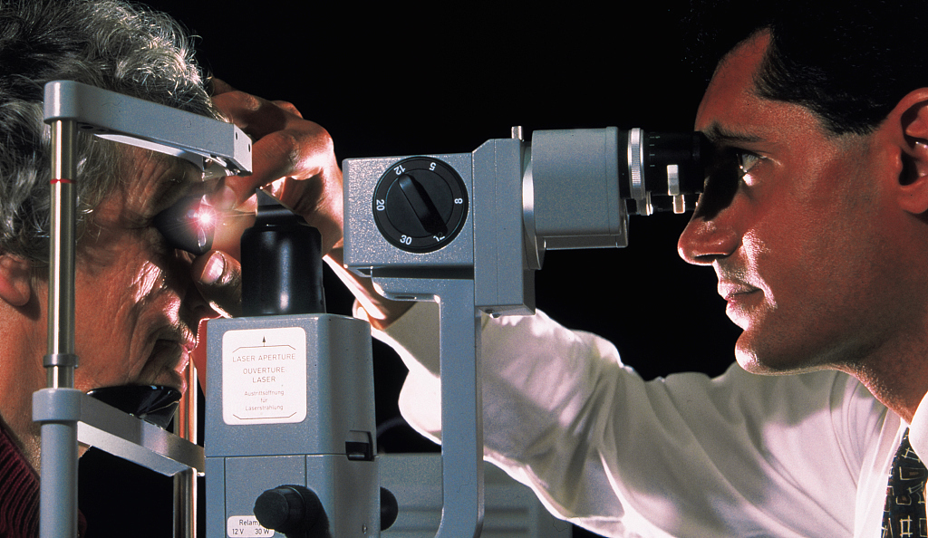 激光治疗|早些年用激光治疗近视的人,现在怎么样了我用亲身经历告诉你!