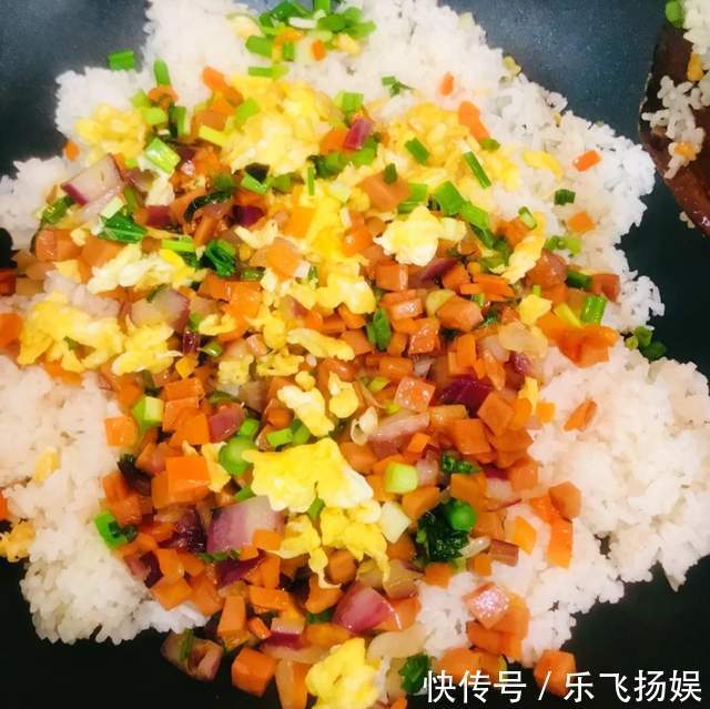 史上最好吃的美味蛋炒饭,粒粒分明,营养又美味,连吃三碗都不够