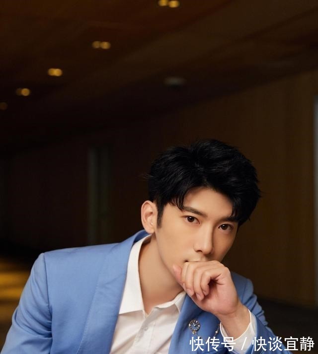 追光哥哥录制时间已定，杨超越成为观察员，嘉行传媒的他也来了