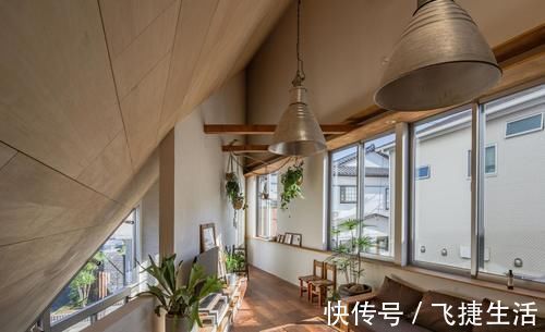 木地板|日本一位艺术家为了与母亲住在一起,盖栋88㎡斜屋,美观又实用,晒晒