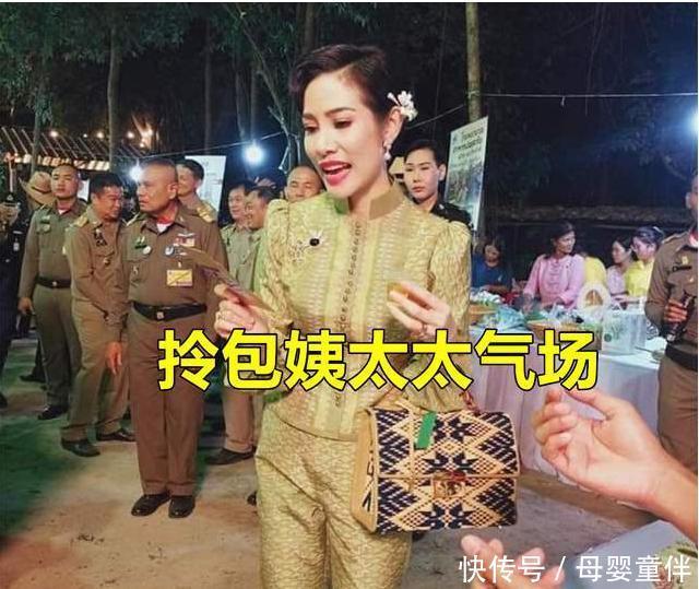 上衣|诗妮娜真会穿,一条绿裤配两件上衣美得不同,撞衫婆婆也不输