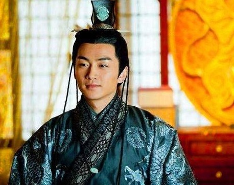 生下|古代有两位美女名字相同，前者嫁给三个皇帝，后者却生下四个皇帝