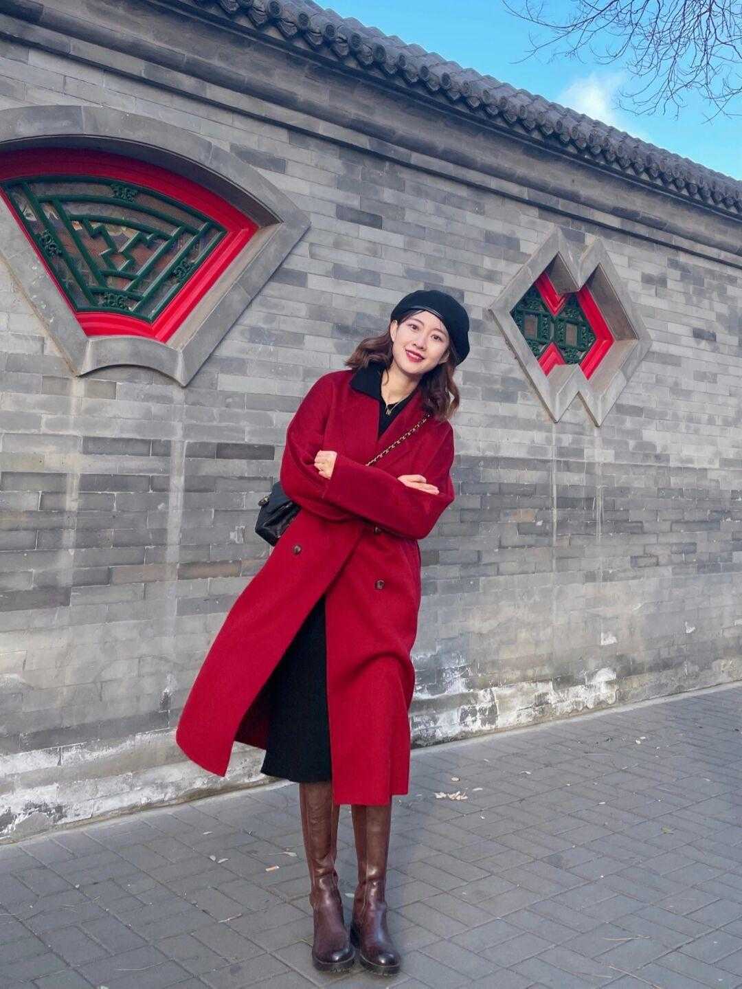 喜庆 元旦跨年如何穿?原来红色外套这么喜庆,太适合跨年了