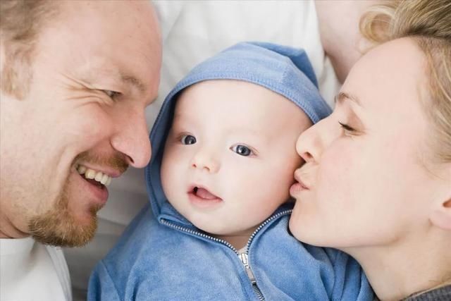 父母|孩子身上有3个“智慧按钮”,父母平时多触摸,宝宝长大更聪明