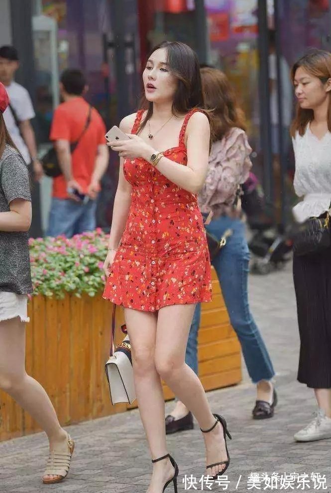 高跟鞋|美女搭配高跟鞋，魅力十足，让她优雅又相当的迷人