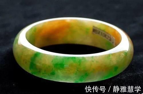 手腕|翡翠手镯是女士腕上漂亮的风景线,给人带来美丽和气质!