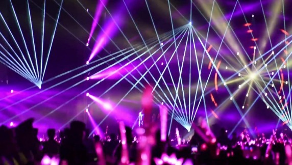 网络|一首歌赚九个亿,不仅家喻户晓还被写进教材,这是什么神仙歌曲