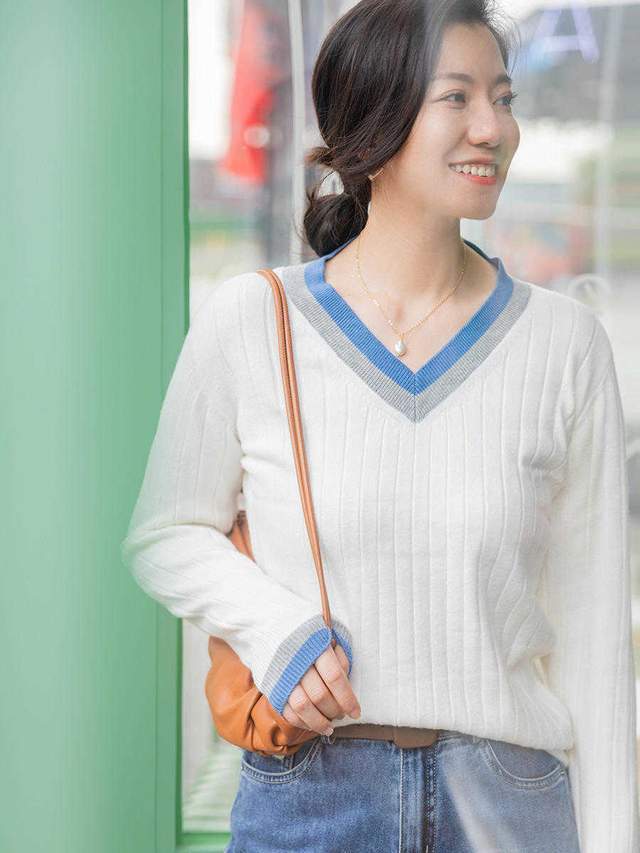 我们不一样|优雅不分年龄,条纹衬衫搭配阔腿裤显高又显瘦,还能提升气质感