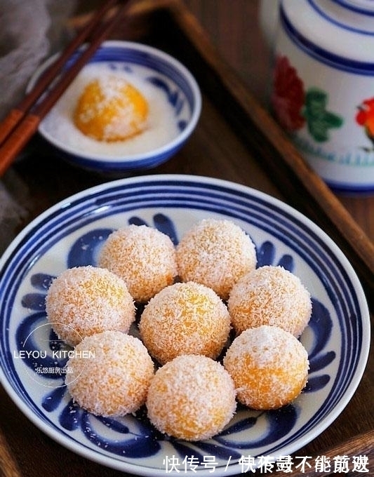 南瓜泥|软软糯糯的小点心,蒸熟就行,好吃不上火,新年端上桌秒光