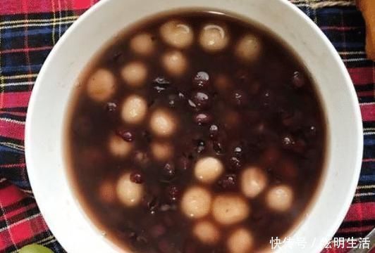 红豆和此物一起煮，等于天然“补血方”，气血双补，肌肤更红润