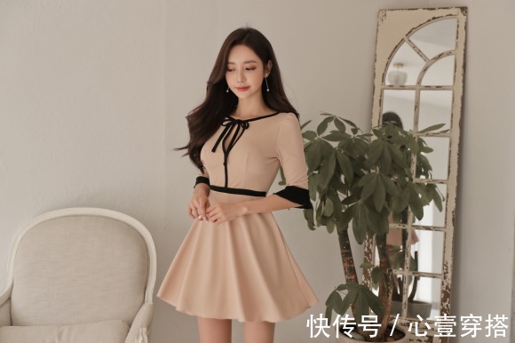 时尚|女神孙允珠高清时尚搭配：绯色下午茶温润娇柔甜蜜衣裙