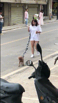 |搞笑GIF:老婆每隔半个月带我来这一次,我总感觉哪里不对劲