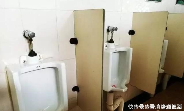 键盘|为什么街上的理发店门口都有一根旋转着的彩色灯柱?