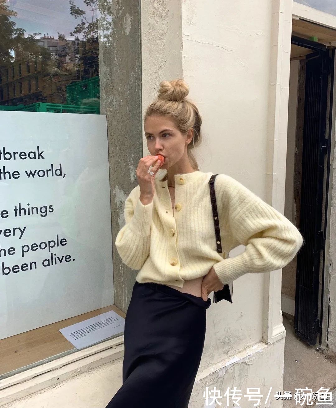 今春爆流行的“薄外套”，有这4件就够！30个穿搭模板，好看