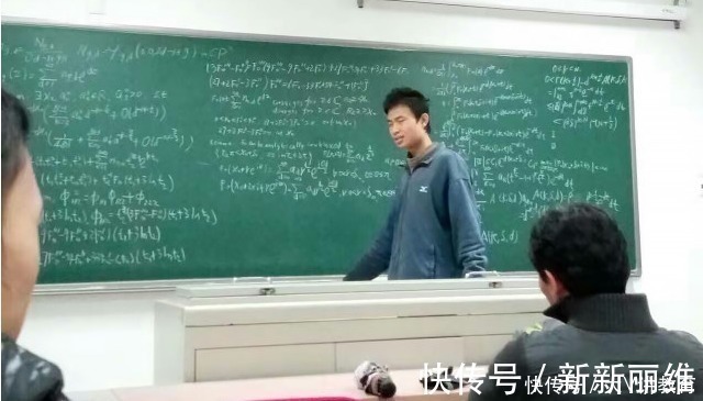 北大!数学大神的“矿泉水瓶”意外走红,朋友道出实情,果然非同寻常