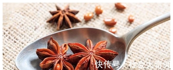 原味|炖鸡汤时，牢记“3放2不放”，鸡汤鲜美无异味，营养又好喝