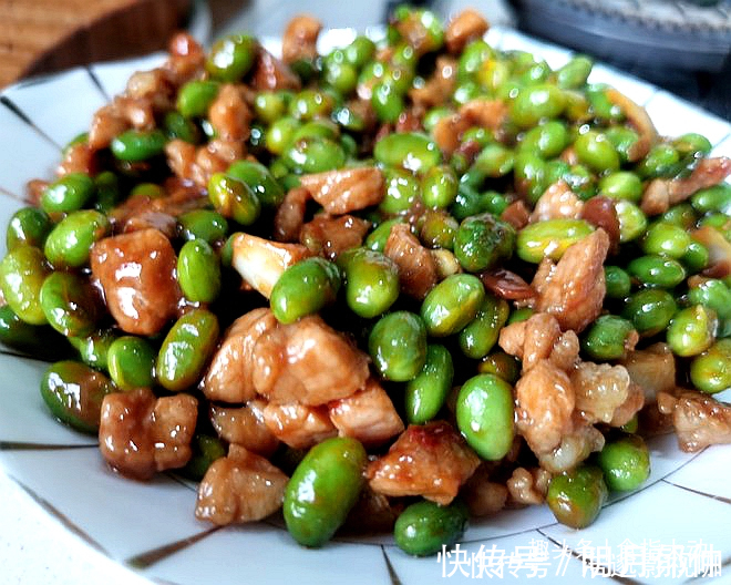 青豆|拌在米饭里,香爆了的炒菜,鲜美开胃,隔三差五吃一次,真过瘾