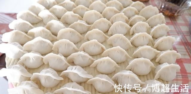 特殊时期学会这样做饺子皮,想吃饺子就不用出门去买了