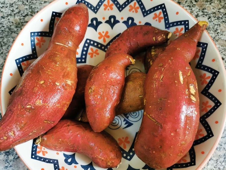 蒸红薯时,千万别直接上锅蒸,教你一招,个个流油,比烤红薯还香