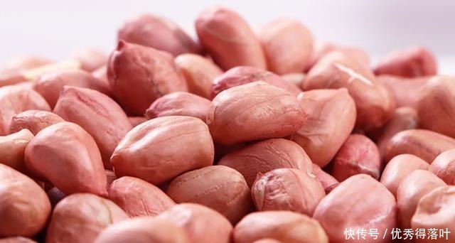 丝瓜|夏天多吃这10种食物,都是清肺化痰的佳品,再贵也要买给家人吃!