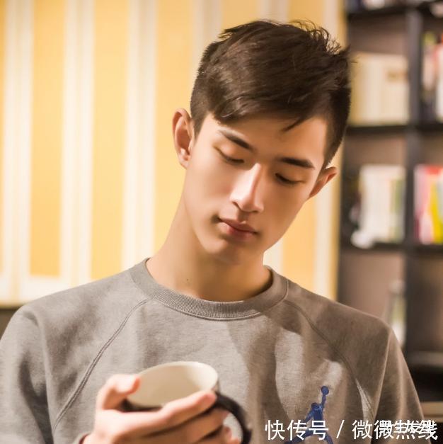 发型还在“稍微剪短”吗试试这几种帅气剪法，清爽时尚显精神