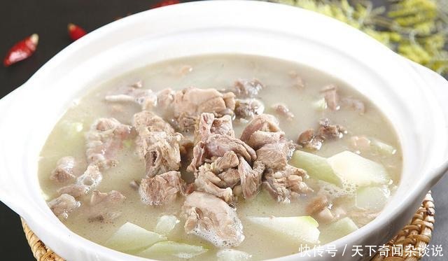 炖羊肉无需太多调料,放“这5样”就够了,汤鲜味美没膻味