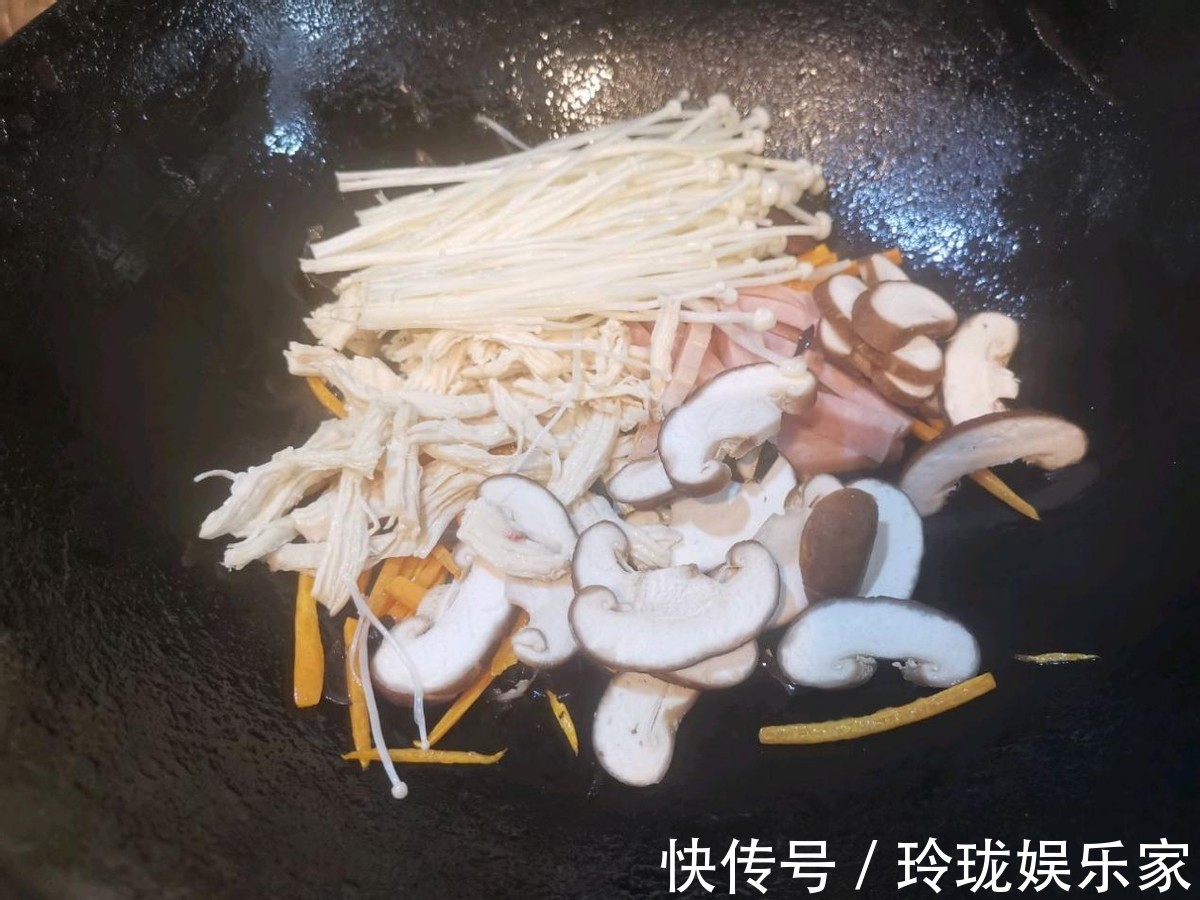 鲜辣汤|明星同款鲜辣汤,不仅美味还低脂,喝过的人都赞不绝口