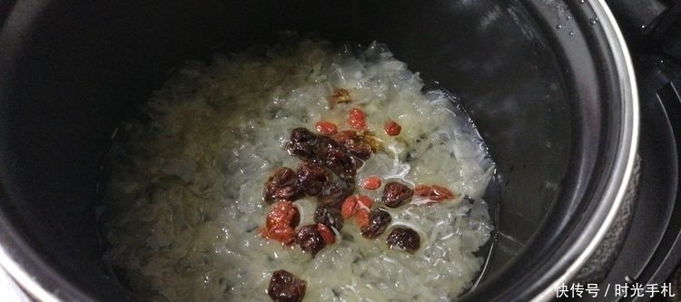 女人|女人不想老太快,平时要多吃这4物,助你排毒养颜,皮肤细腻