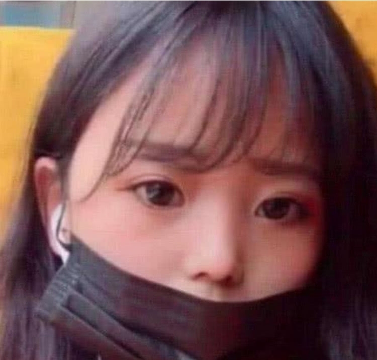 视频|抖音“漫画眼”走红,摘掉口罩不淡定了,网友:牙齿开特效了?