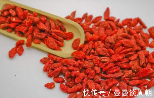 白腰|张仲景枸杞和“它”泡,连喝3天肾补满,口臭好皮肤白腰也细了