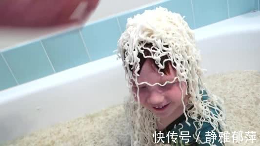 特征|什么样的孩子没有教养?这4个行为特征,有一个,父母就该注意了